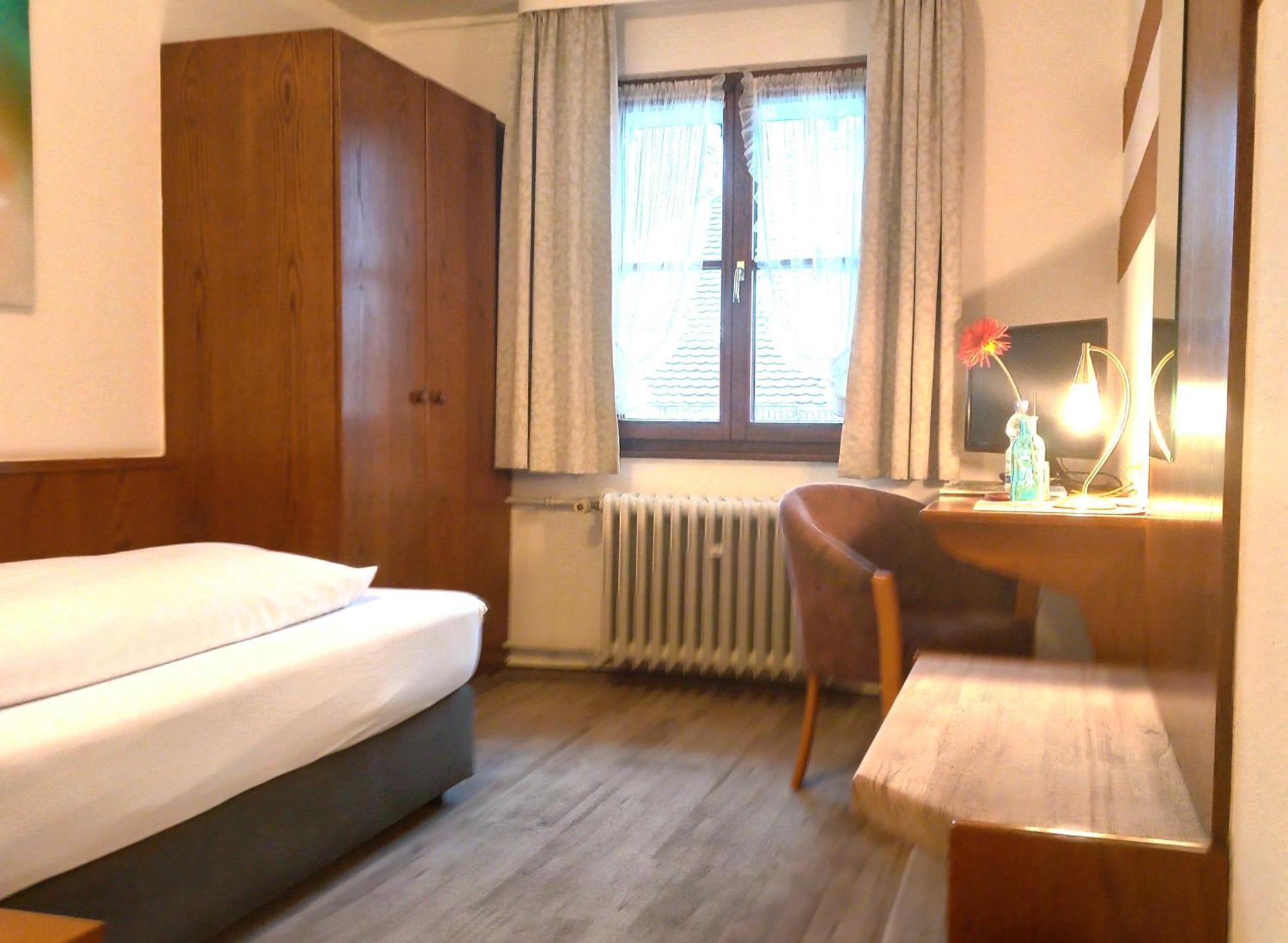 Hotel Gasthof Kreuz Bad Buchau Exterior foto